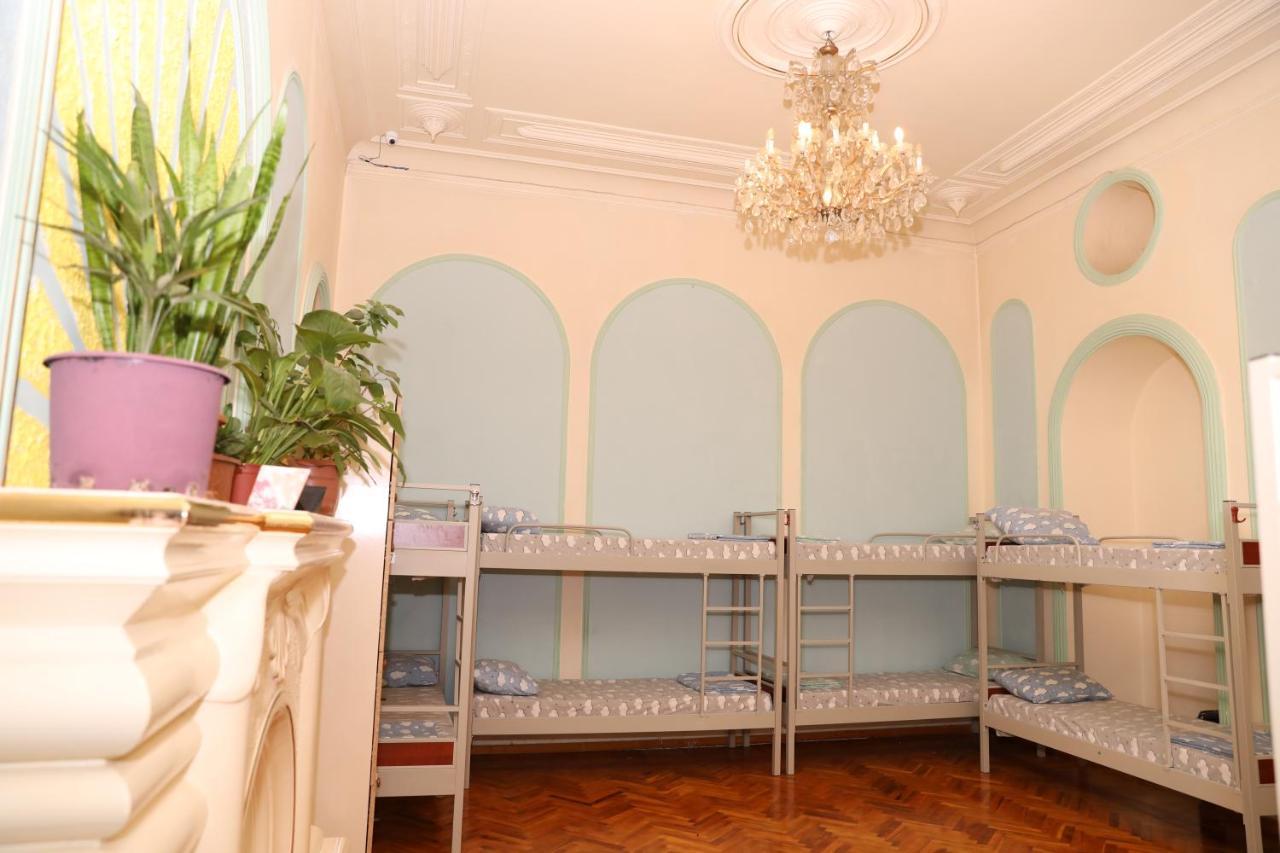 Flora Hostel Baku Exterior photo